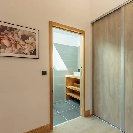 10 Personnes Champagny-en-vanoise, Parking, Animaux Admis, Balcon, Wifi - Fr-1-638-7